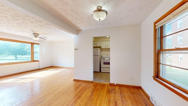 Photo - 3239 Silsby Rd Unit 4