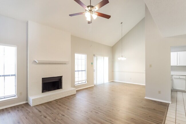 Photo - 8841 Elbe Trail