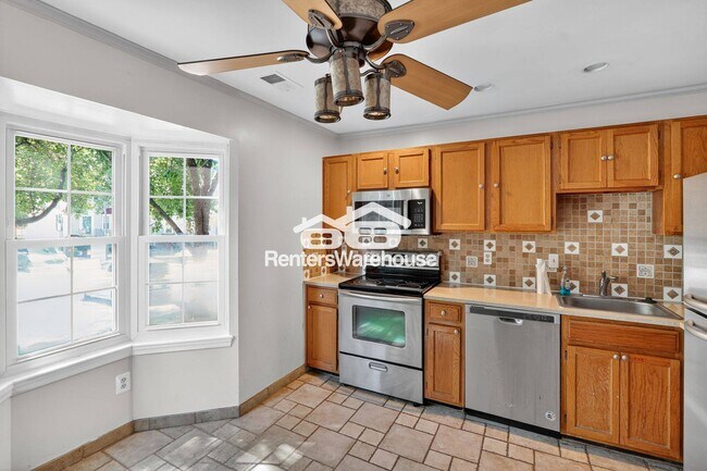 Photo - 16329 Taconic Cir