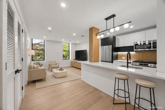 166 Hancock Ave Unidad 202