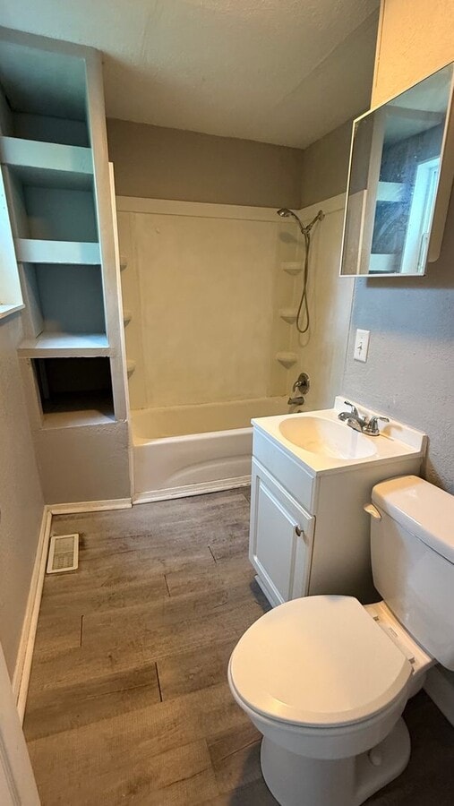 Photo - 1400 E 5th St Unit 1400 E 5th Street - 1