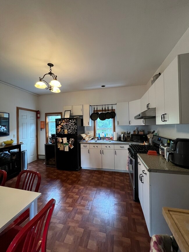 Photo - 56 7th St Apartments Unit 3