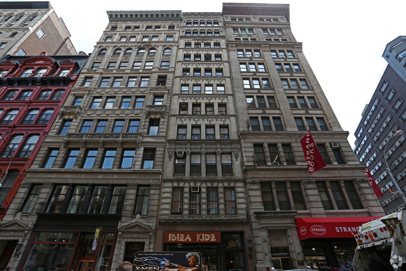 Exterior - 830 Broadway