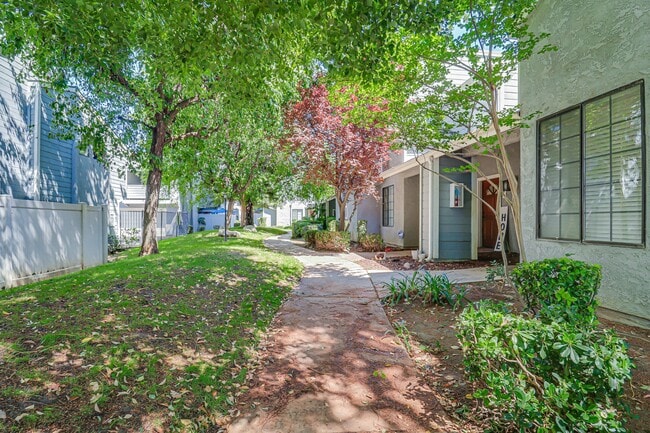 Photo - 7330 Stockdale Hwy