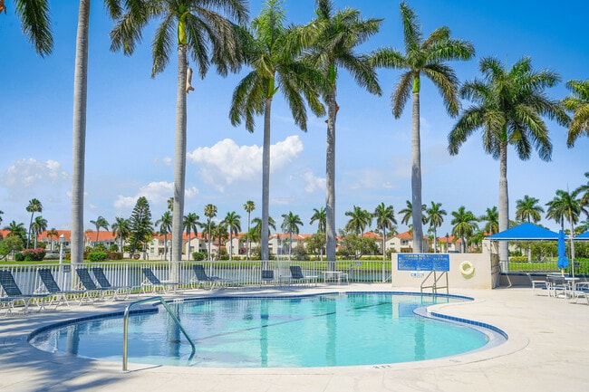 Building Photo - 6080 Bahia Del Mar Cir Unit 113 Rental