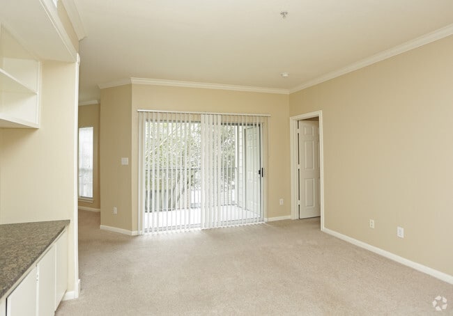 Live Oaks Apartments