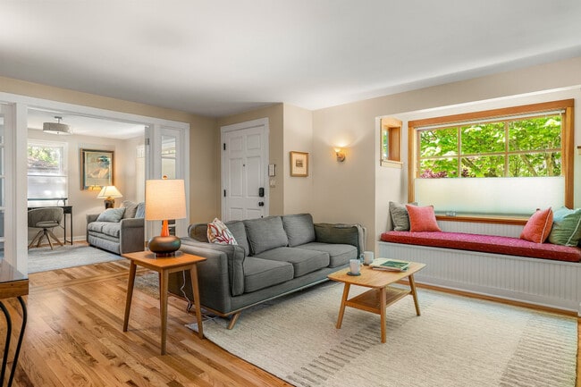 Building Photo - 4536 48th Ave NE Unit SI ID1607381P