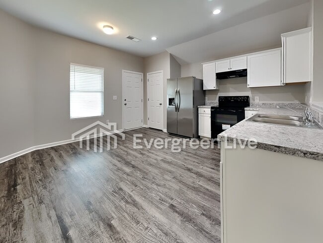 Photo - 150 Cottage Ln