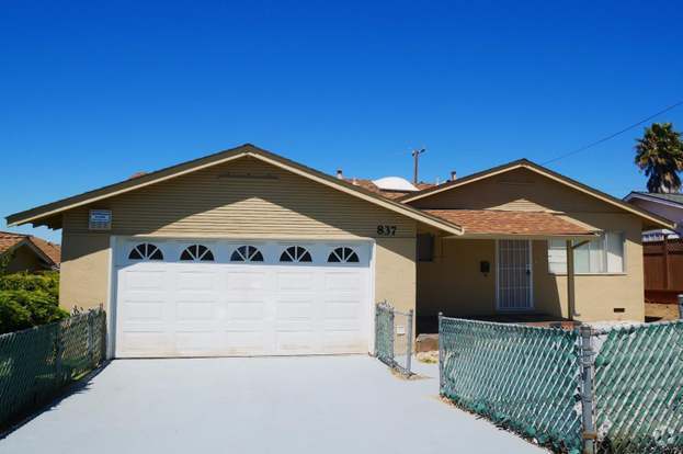 Building Photo - 837 N Camino Alto Rental