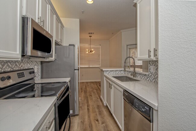 Photo - 2992 N Miller Rd