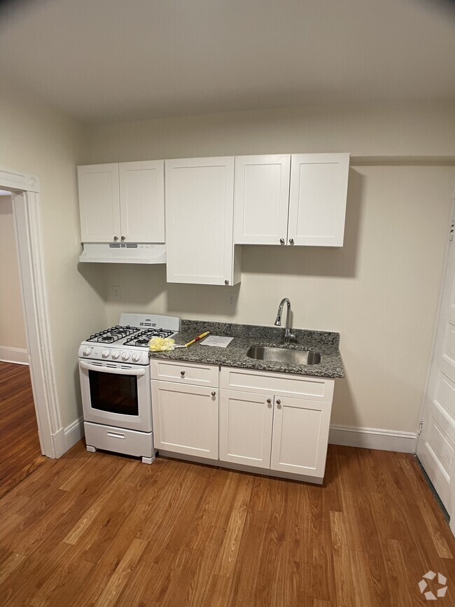 Building Photo - 878 Massachusetts Ave Rental