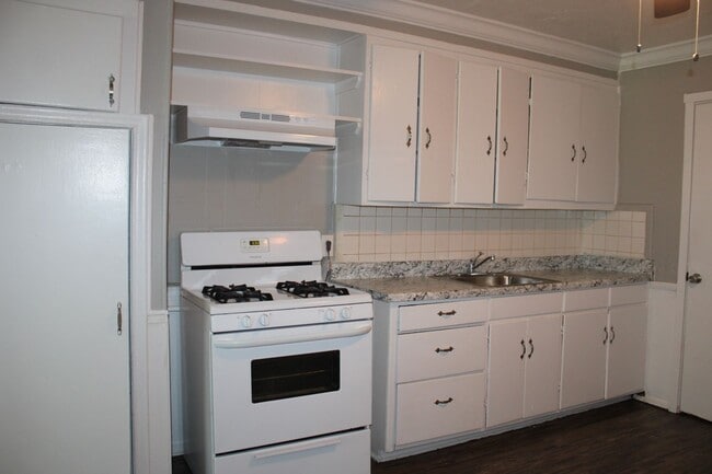 Photo - Close to Tinker and Shopping