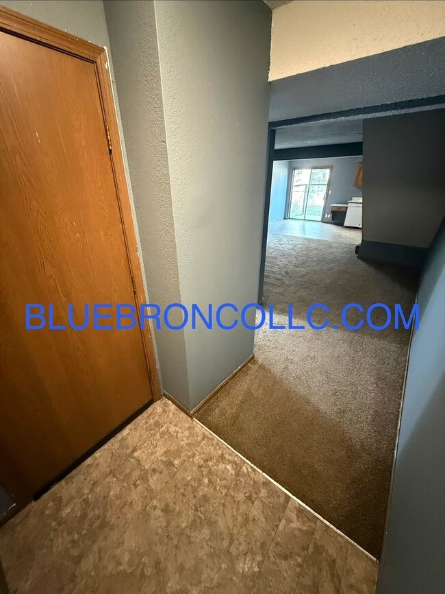 Photo - Spacious 2 Bedroom unit for a great price!