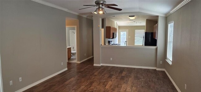 Building Photo - 204 Quail Hollow Dr