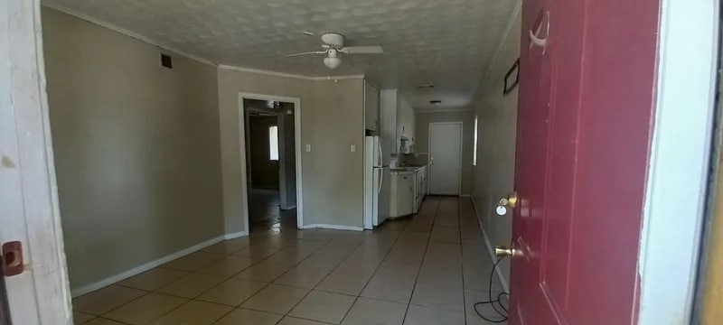 Photo - 2401 S Linden St Unidad 2