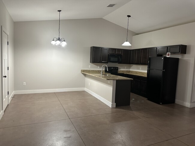 Photo - 4833 N Hillside Ct