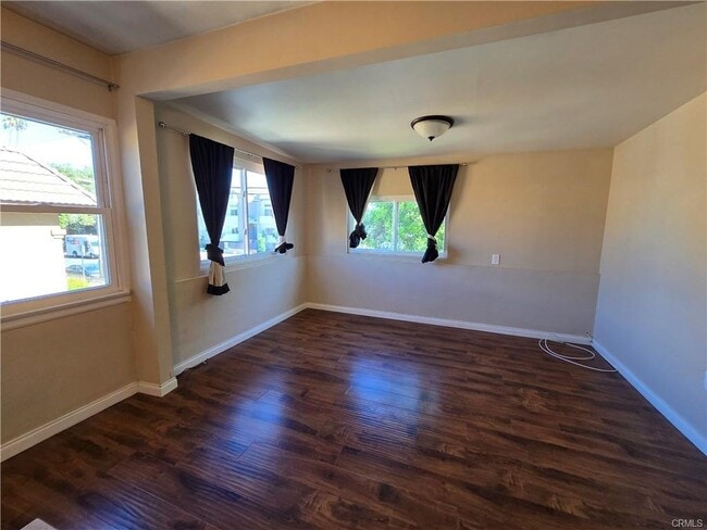 10939 1/2 Moorpark St Unit 2