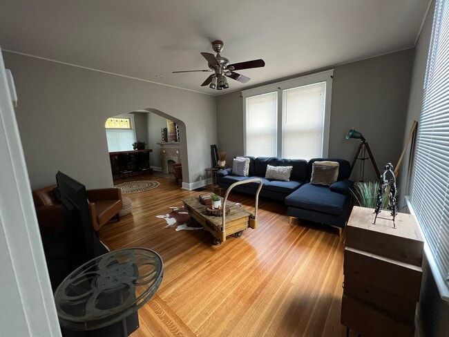 Photo - 3767 Andrew Ave