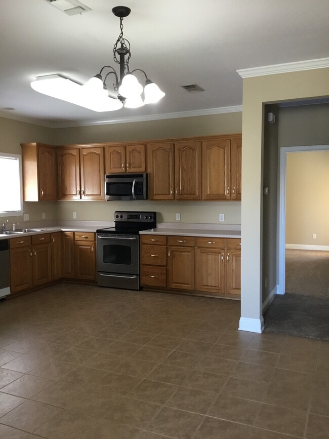 Photo - 15 Oxford Dr