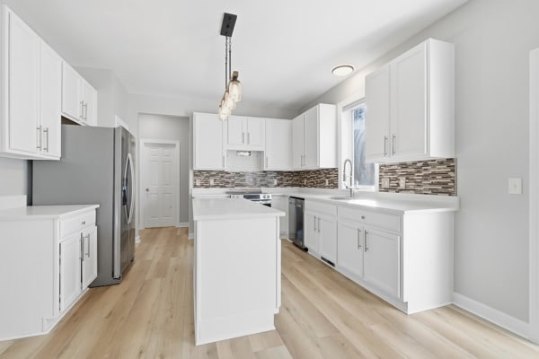 Photo - 943 Earley Lake Curve