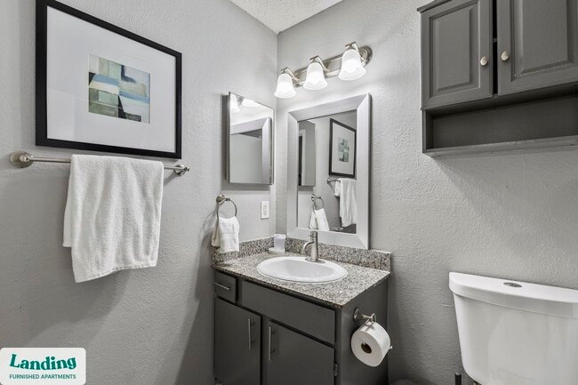 Photo - 1919 W Tarrant Rd Unidad 2110