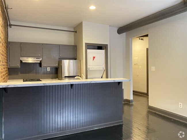 Building Photo - 153 N Limestone Rental