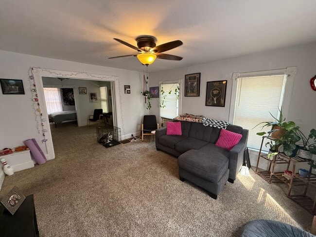 Photo - Spacious 1-Bedroom Upper Unit Unit 831 (Upper)