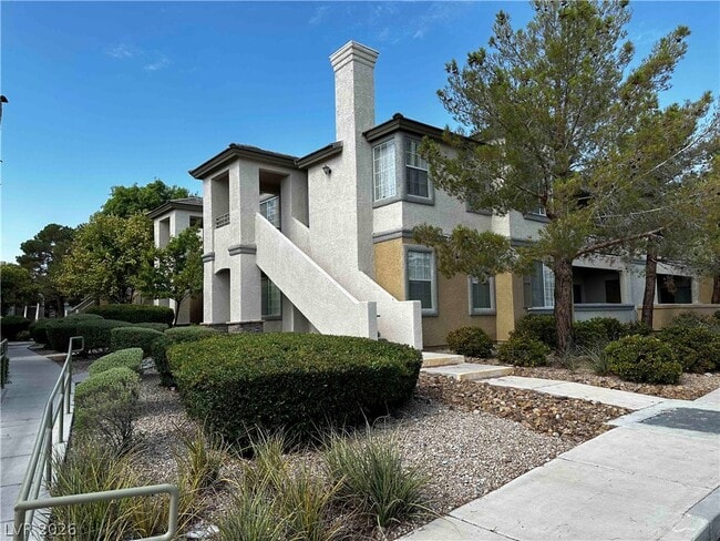 Building Photo - 10213 King Henry Ave Unit 104