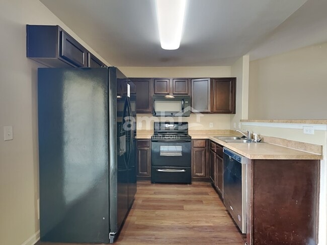 Photo - 117 Roseberry Cir