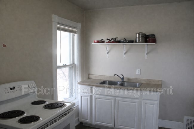 Photo - 328 N 6th St Unit 2