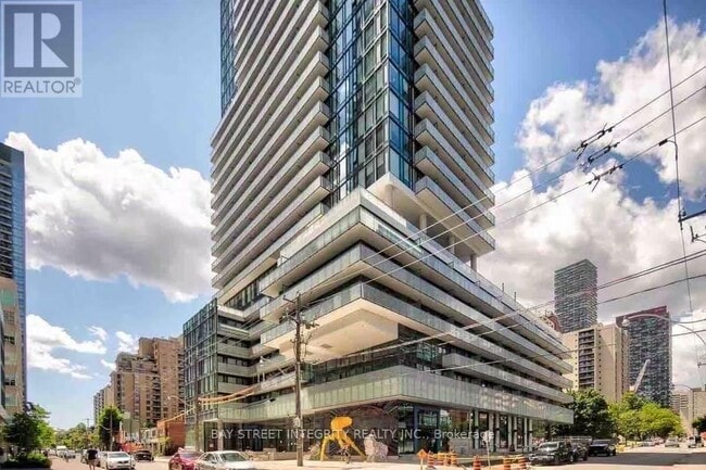 Photo - 161 Roehampton Ave Unit 1609