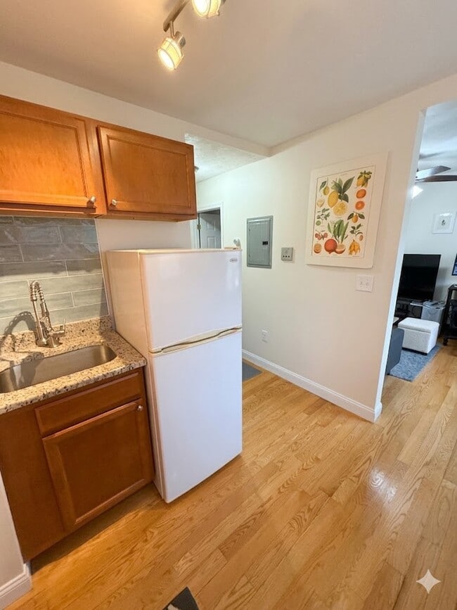 Photo - 1054 Cambridge St Unit 4F