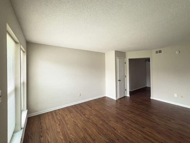 Photo - 2523-2523 E Morris Dr Unit 2521 E Morris Dr