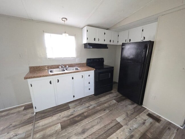 Photo - 614 Oakland Church Rd