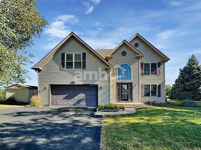 Photo - 411 Dover Ct N House