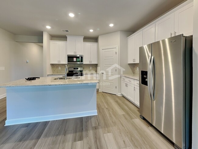 Photo - 769 Treeline Rd