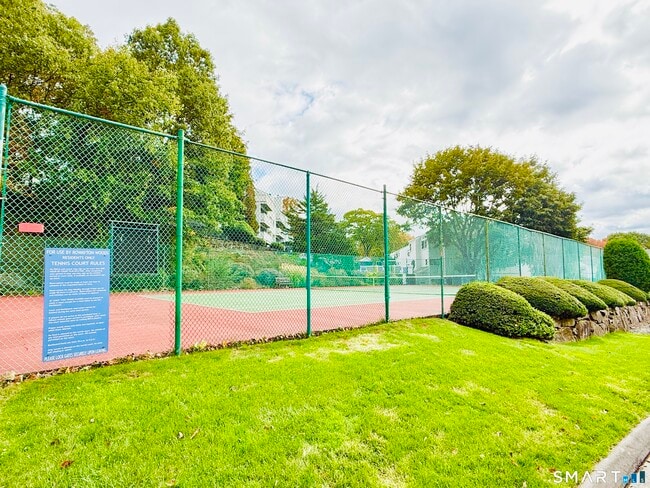 Photo - 129 Rowayton Woods Dr Unit 129