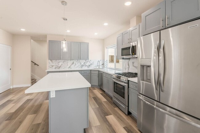 Photo - 1741 N 130th St