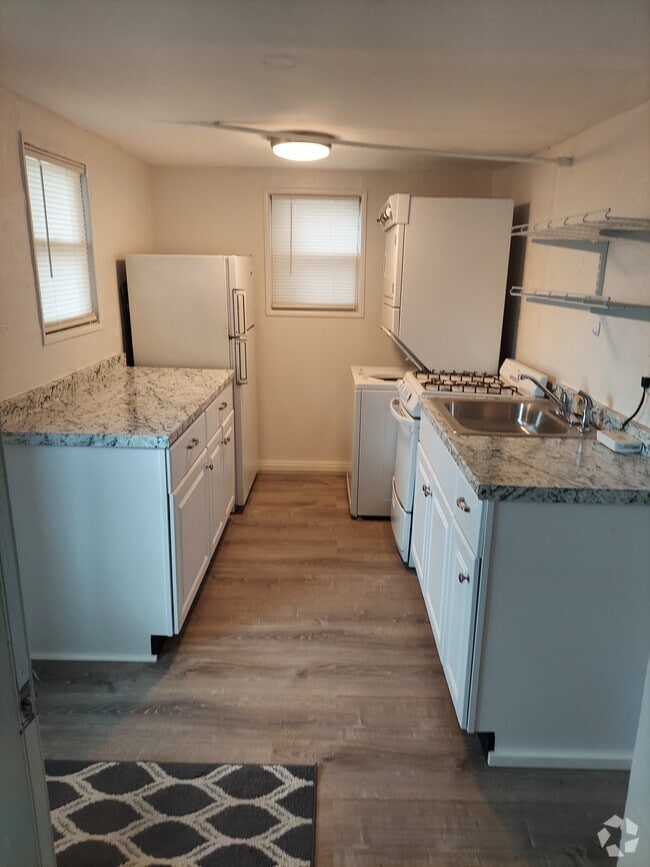 Building Photo - 1220 Louisiana St Unit Apt. 3
