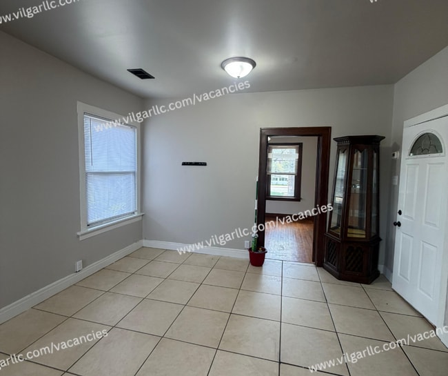 Photo - 461 Hayes St Unit 2 (2 E)