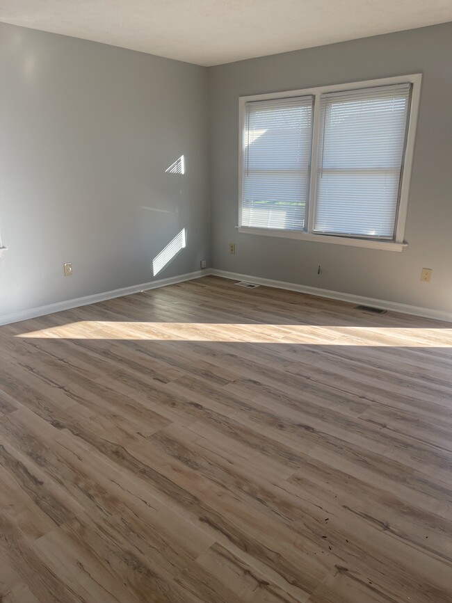 Photo - 16 Hughes Ave