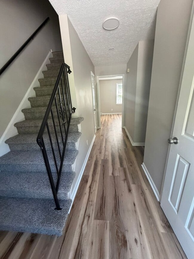 Photo - Freshly Renovated Townhome 3 Bed, 1.5 Bath