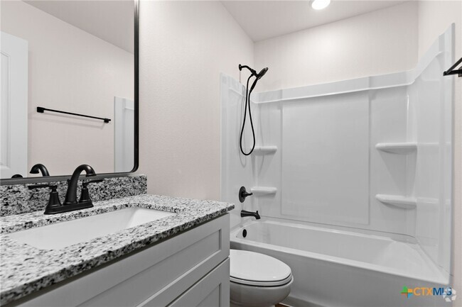 Building Photo - 1003 S 26th St Unit B Rental