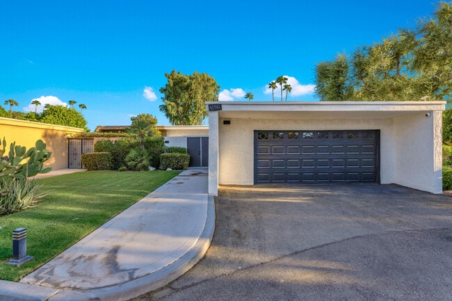 Photo - 47760 Eisenhower Dr