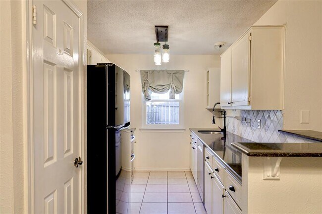 Photo - 8705 Clearbrook Trail
