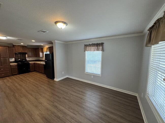 Photo - Three bed two bath in Fischer close to Can... Unit 3