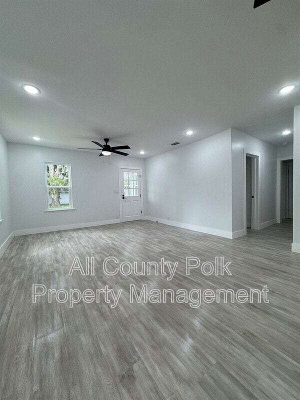 Photo - 1441 Dann St