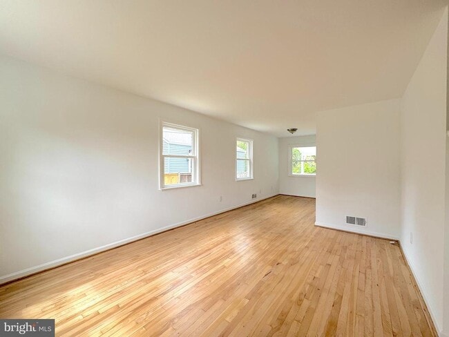 Photo - 5700 Fenwick Dr