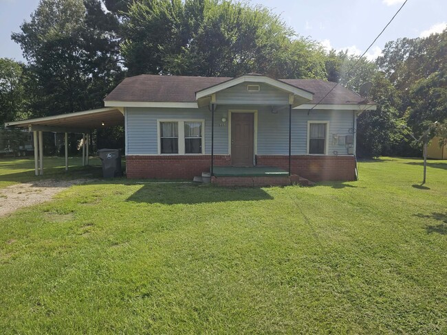 Photo - 505 McHale St