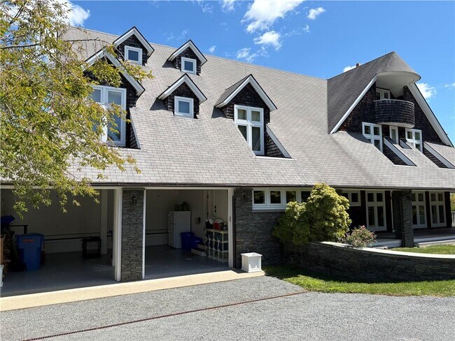 167 Walcott Ave
